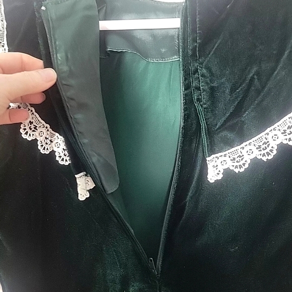 Vintage 80s Gunne Sax Green Velvet Midi Dress 7 Lace Bib Collar Flare Hem - Picture 11 of 12